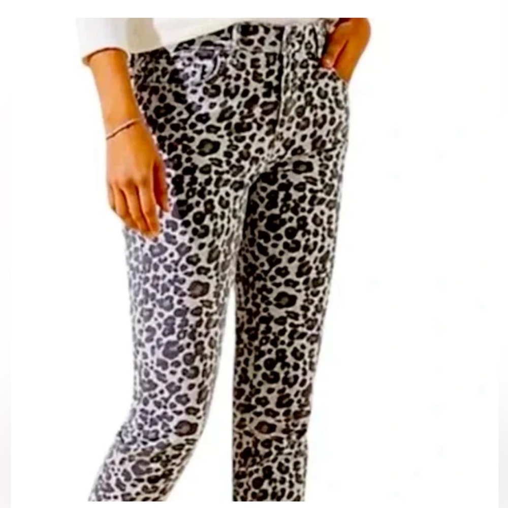 LOFT‎ Modern Skinny leopard print jeans. Worn twice. 98 retail